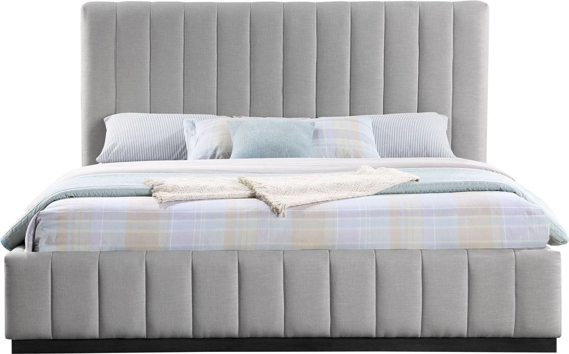 Lucia - Bed