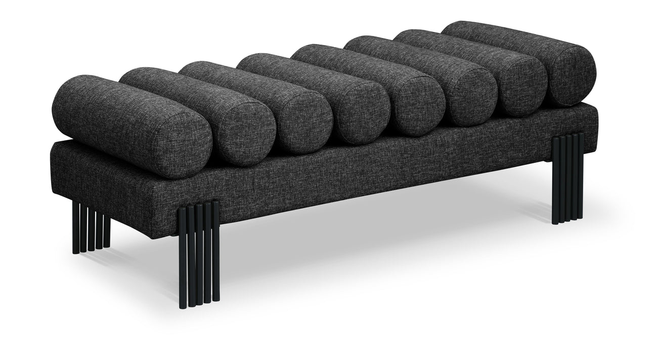 Akeela - Bench