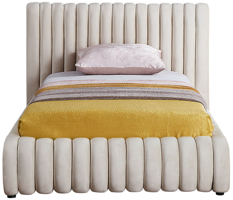 Nico - Bed