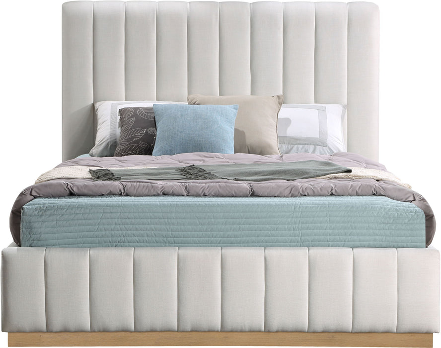 Lucia - Bed