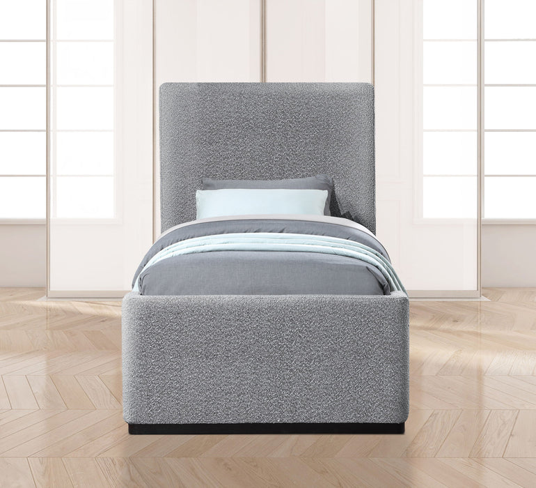 Oliver - Bed