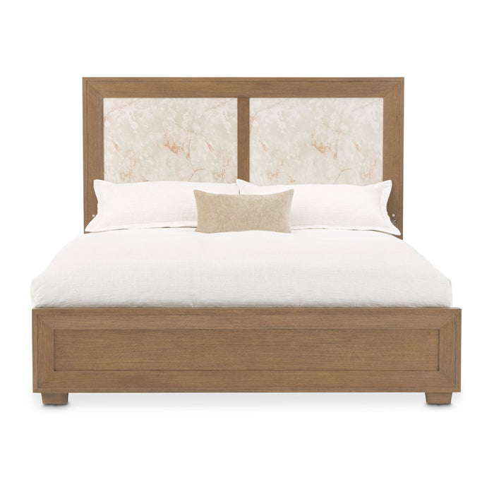 Portrait - Panel Bed