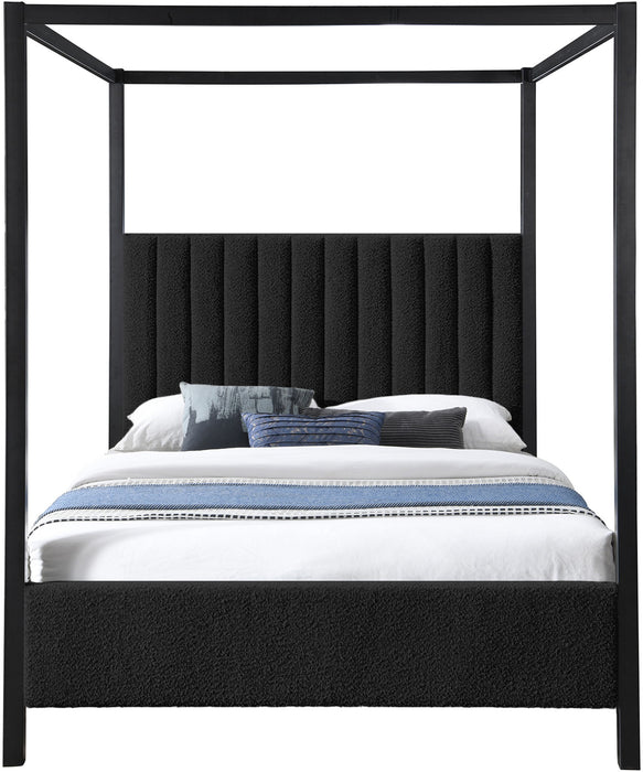 Kelly - Bed