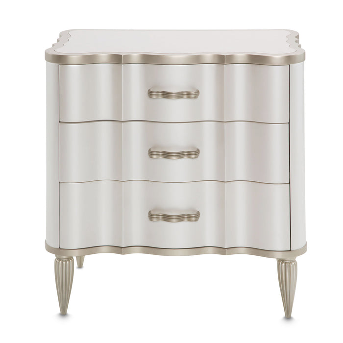 London Place - Nightstand - Creamy Pearl