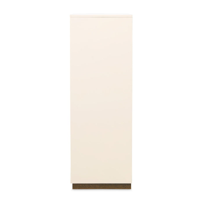 Portrait - Panel Bed