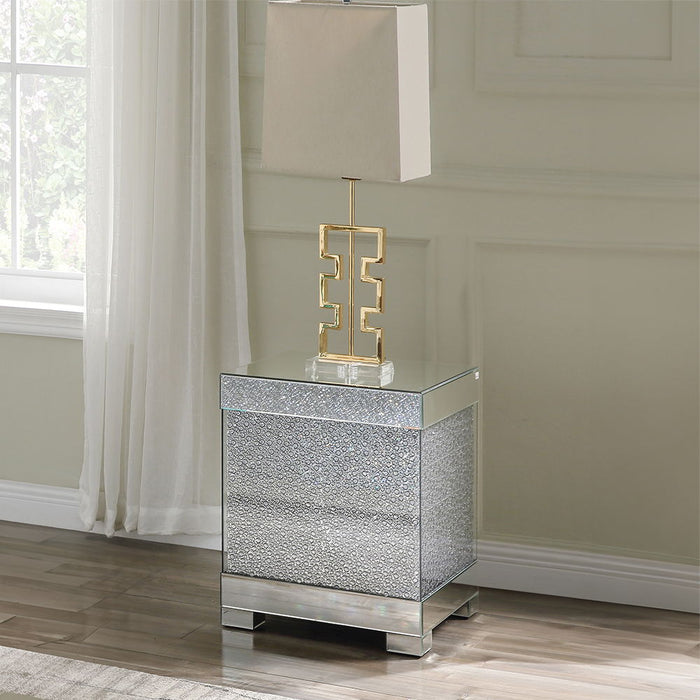 Mallika - Table