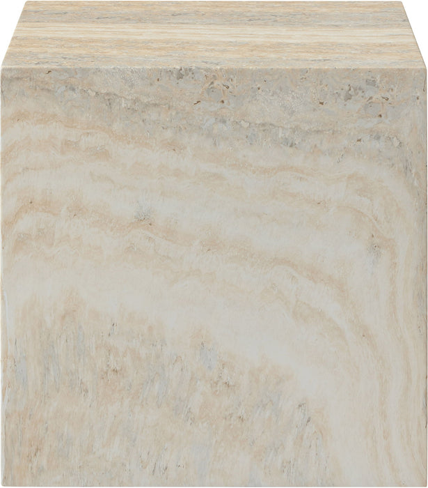 Piazza - Table