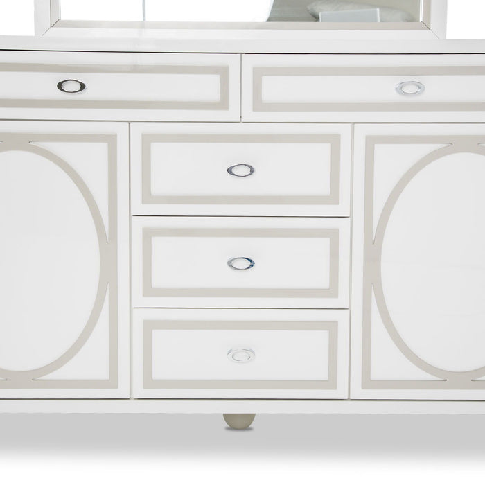 Sky Tower - Dresser
