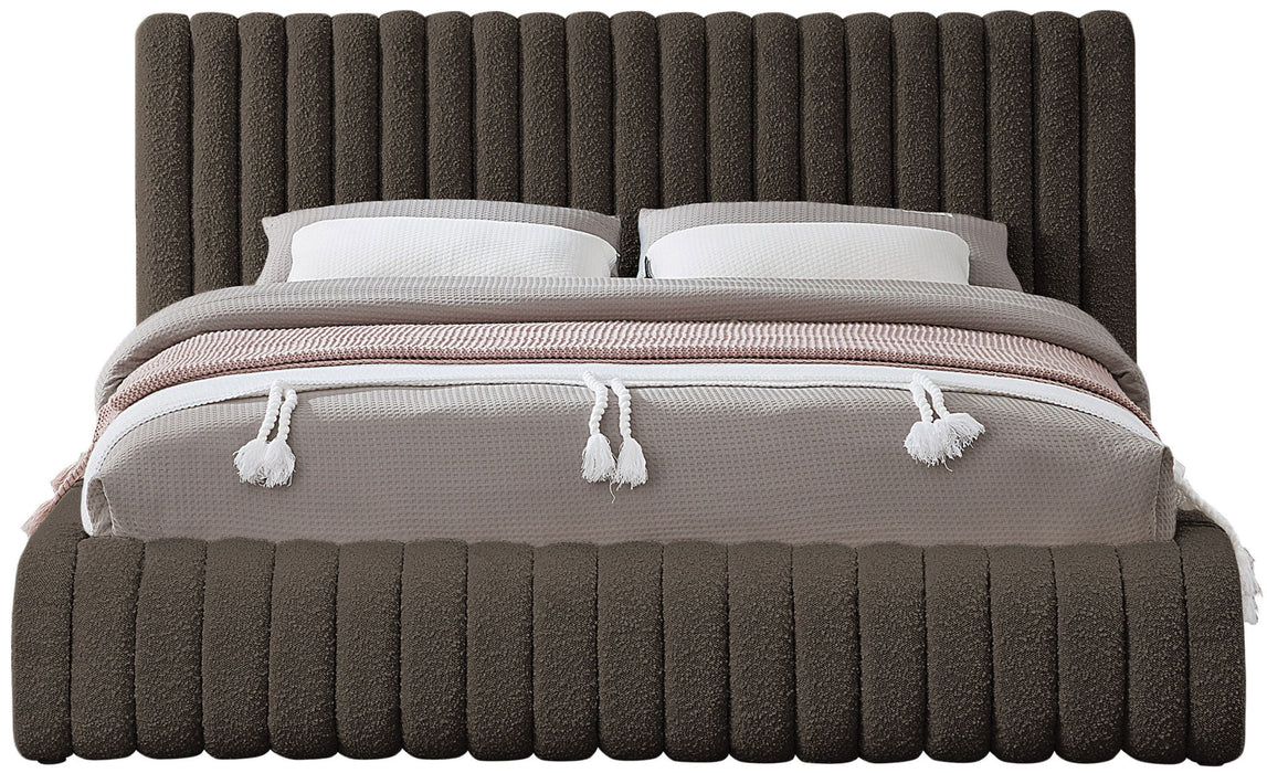 Nash - Bed