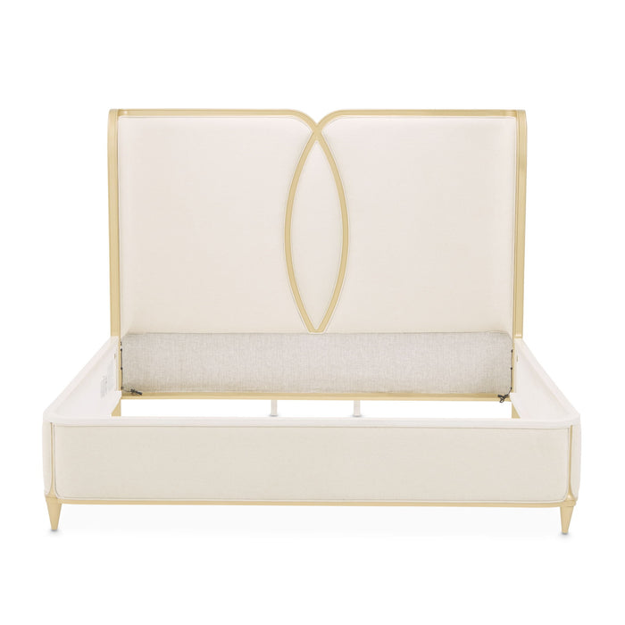 Scotts Square - Bed