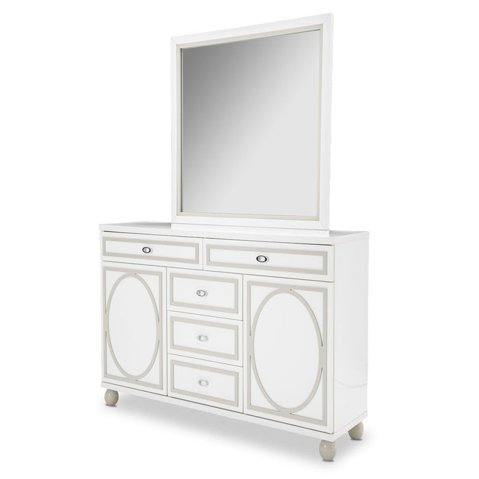 Sky Tower - Dresser