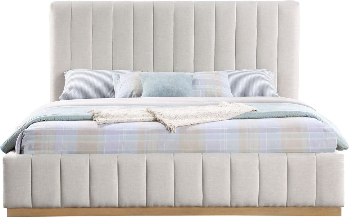 Lucia - Bed