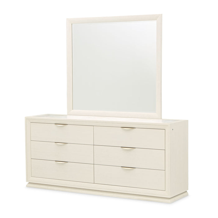 Portrait - Dresser