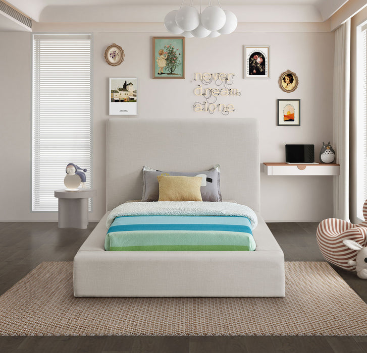 Devin - Bed
