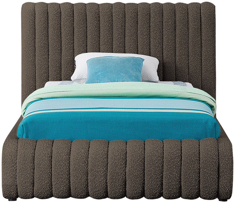 Nash - Bed