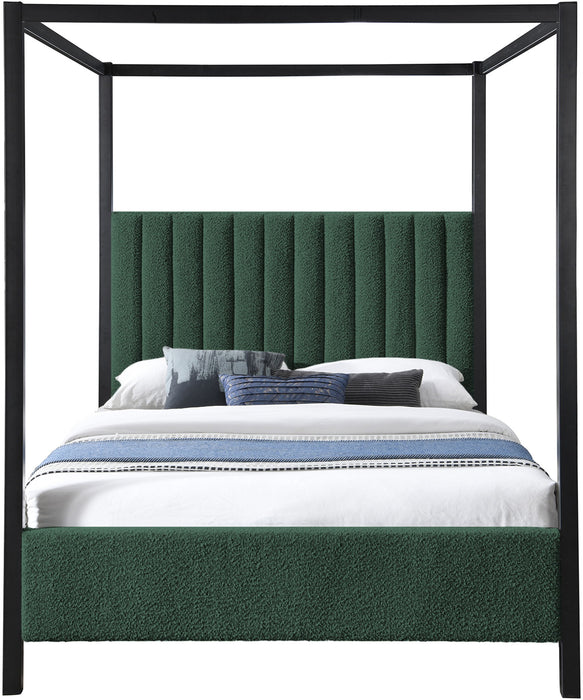 Kelly - Bed