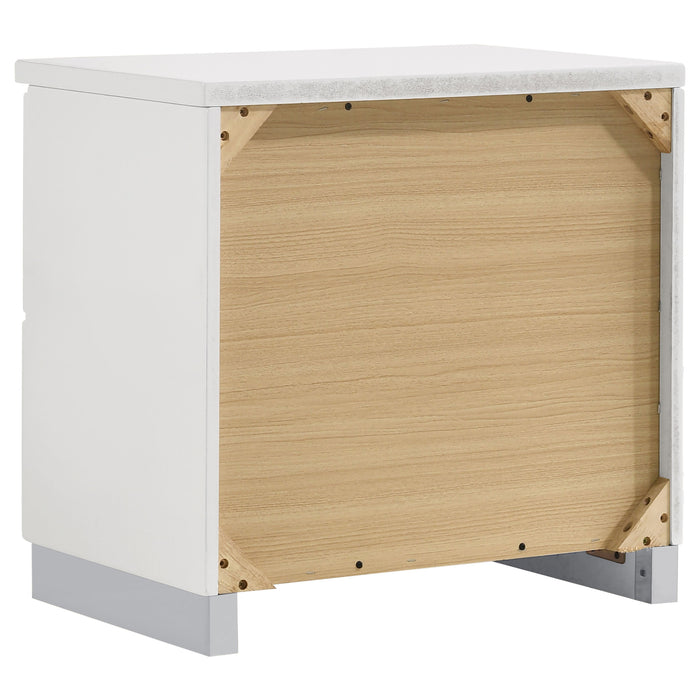 Felicity 4-piece California King Platform Bedroom Set White