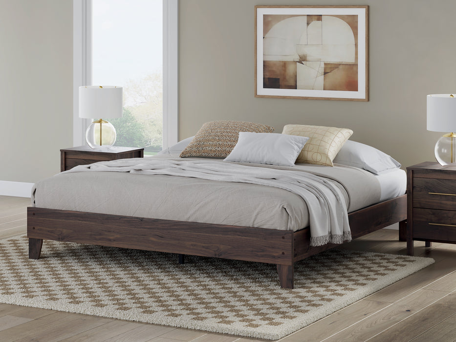 Ashley Express - Calverson King Platform Bed