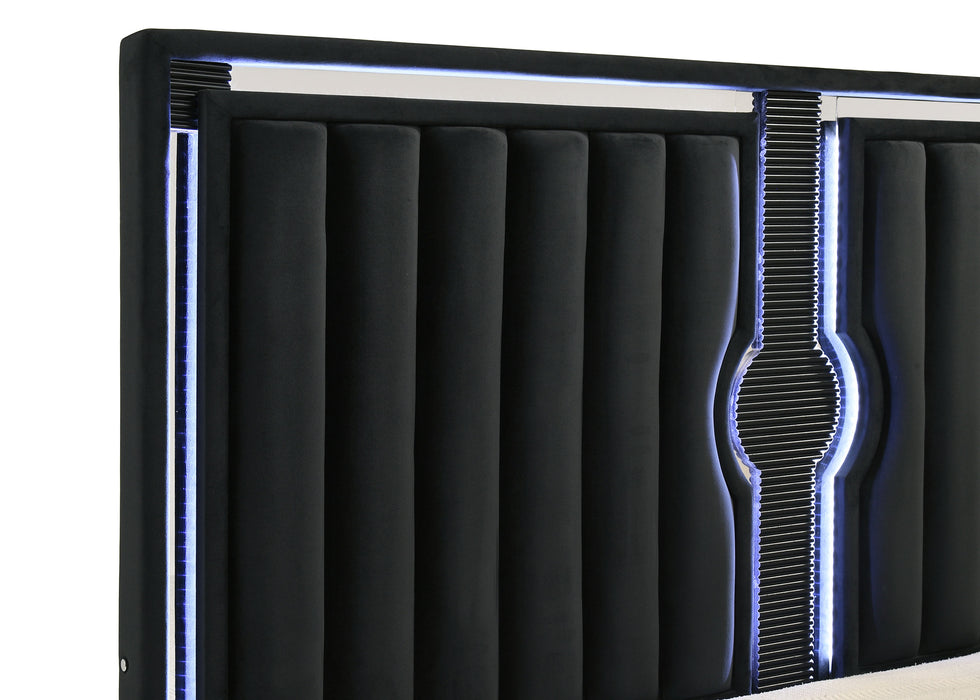 Ravenne 4-piece Velvet Upholstered California King LED Bedroom Set Black