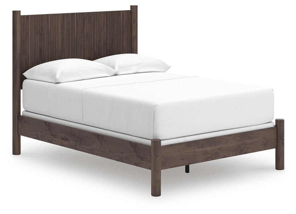 Pamytta Full Panel Bed, Dresser, Mirror and Nightstand